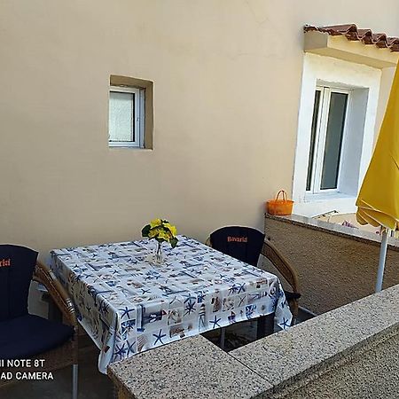 Apartament Cres Eksteriør billede