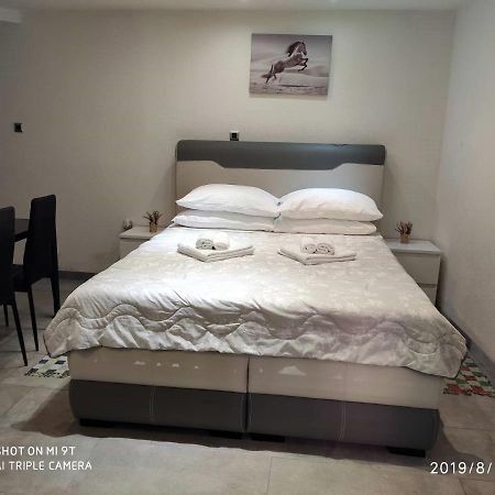 Apartament Cres Eksteriør billede