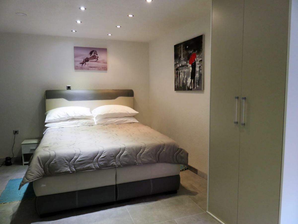 Apartament Cres Eksteriør billede